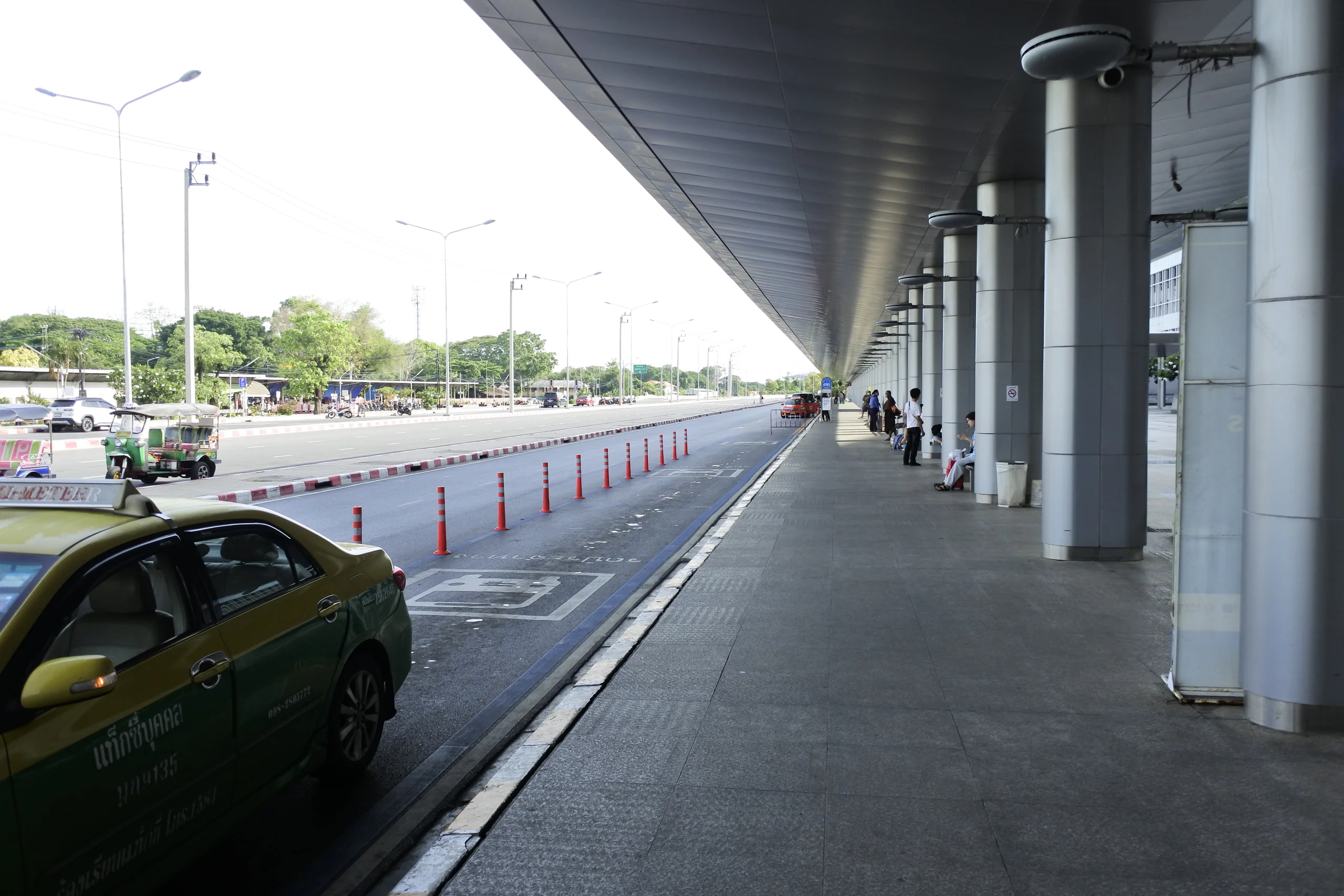 クルンテープ・アピワット中央駅